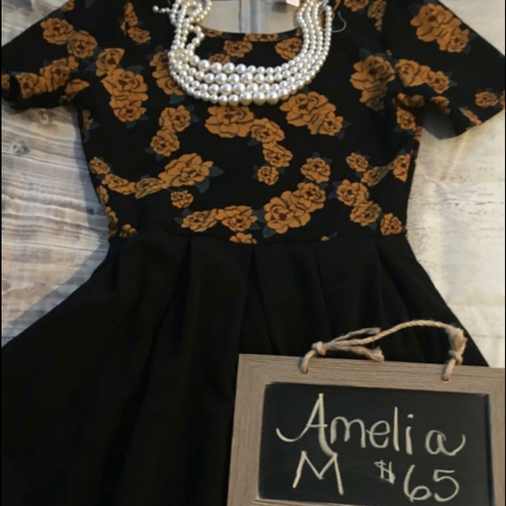 💼LuLaRoe Amelia Dress (med) - Picture 1 of 1